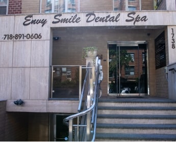 exterior view of Envy Smile Dental Spa office